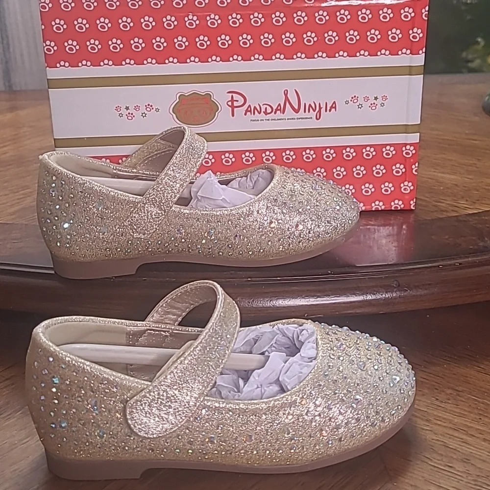 New in box! Pandaninjia Girls size 6 Susie gold rhinestone flat dress shoes